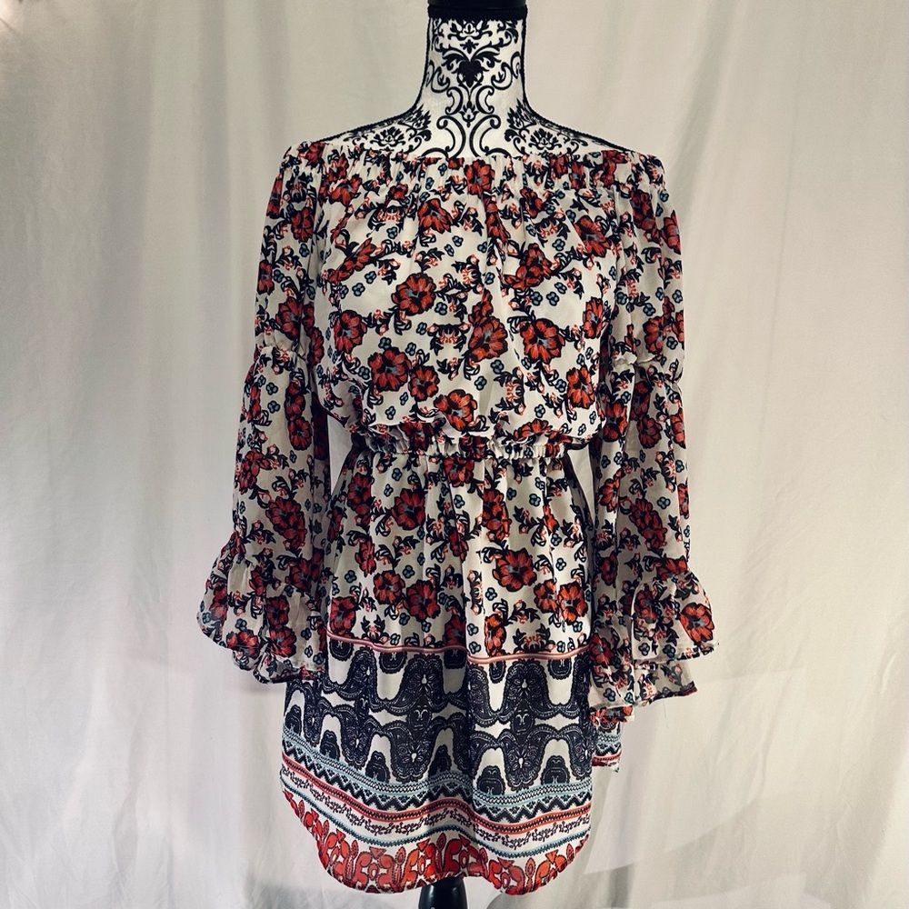 EUC Hint of Blush Navy and Coral Pink Flutter Sleeve Off Shoulder Dress - Size M